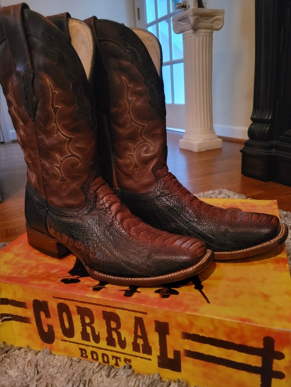 Corral Men’s Ostrich Leg Cowboy Boots - Picture 7 of 10